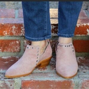 𝅺Rebecca Minkoff Suede Studded Ankle Boot sz 7.5M